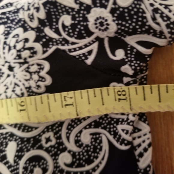 Espresso Scoop Neck Shift Dress - Picture 8 of 9